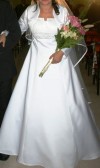 vendo vestido de novia un solo uso talla 40, color blanco