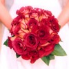 hermoso ramo de novia con rosas colombianas