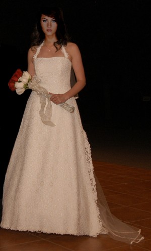 Daniela  Anuncios gratis para novios en Santiago |  Vestido de Novia usado, Vendo lindo vestido de novia usado. Talla M