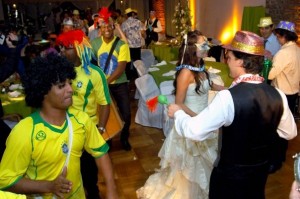 VIABRASIL PRODUCCIONES Anuncios gratis para novios en Santiago |  AUTENTICO Y ESPECTACULAR SHOW DE BATUCADA BRASILERA Y SUS MULTAS , BATUCADA, GRUPO DE SAMBA, CAPOEIRA, MULATAS, BAILE ENTRETANIDO CEL.76787595