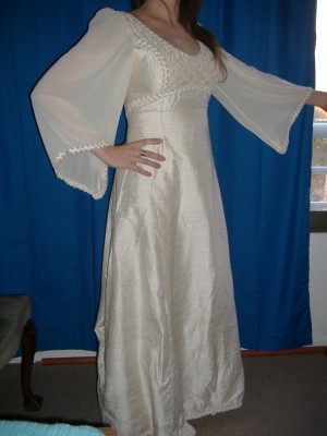 paula amarales Anuncios gratis para novios en &Ntilde;u&ntilde;oa |  vendo vestido de novia usado, largo, estilo medieval, color marfil, g&eacute;nero shantung