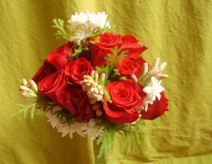 MAURICIO ROJAS Anuncios gratis para novios en Santiago |  MAURICIO ROJAS, ARREGLOS FLORALES, RAMOS NOVIA, DESPACHO DOMICILIO, ARCO DE FLORES, CAMINOS DE LUZ, CENTROS DE MESA, ATRILES, PEDESTALES