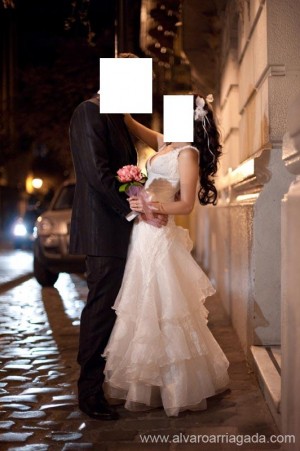 Carolina Anuncios gratis para novios en Las Condes |  Hermoso y Unico Vestido de Novia Usado Impecable, talla 38, color Ivory, Torso de encaje, fald&oacute;n de organza Lisa y plisada