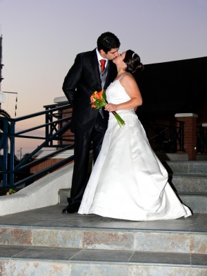 Felipe Andr&eacute;s Cabezas Caviedes Anuncios gratis para novios en Las Condes |  Fotografo de matrimonio - video de matrimonio - diaporama de matrimonio, Crealone Films (Fotograf&iacute;a & Video PRO) http://www.crealone.es.tl