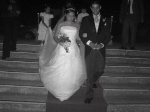 CLAUDIA Anuncios gratis para novios en La Florida |  VENDO HERMOSO VESTIDO DE NOVIA ,  $ 300.000 conversable,incluido velo, corona, zapatos,mantilla...