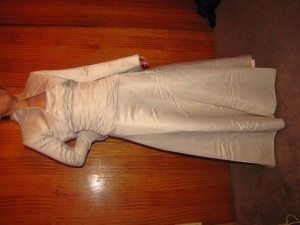 Paula Anuncios gratis para novios en Maip&uacute; |  Vendo Exclusivo Vestido de novia, Color Champagne tres piezas