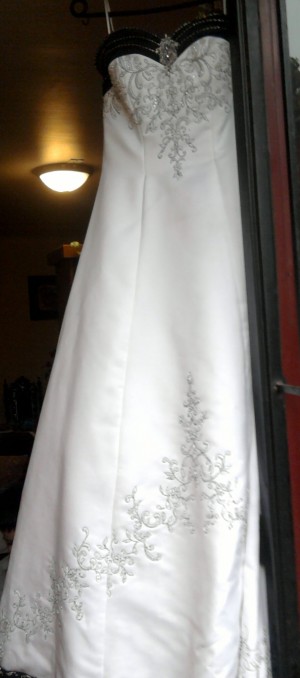 PAZ ASTUDILLO  Anuncios gratis para novios en Las Condes |  HERNOSO VESTIDO DE NOVIA, VESTIDO 