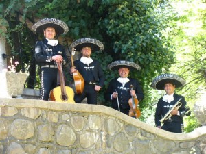 Mariachi chile mexico Anuncios gratis para novios en Las Condes |  Charros a domicilio 02-7279788, Grandes serenatas con mariachi chile mexico