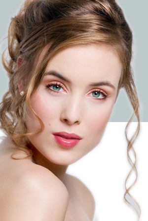 Lorena Anuncios gratis para novios en Santiago |  Peluquer&iacute;a,tratamientos corporales manicure  depilaci&oacute;n y m&aacute;s, Maquillaje,servicio integral novias
