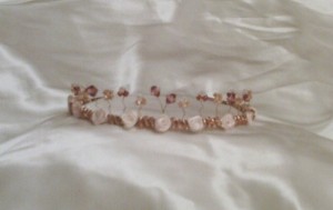 silvana Anuncios gratis para novios en Las Condes |  TOCADOS  de  NOVIA   hasta  $ 9.000.-, Tiaras Novias y Pajes, Pins para insertar en el peinado, Ramos....