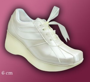 Susana Diaz Anuncios gratis para novios en Las Condes |  VENDO ZAPATILLAS PARA LA NOVIA LA RAGAZZA, para que bailes toda la noche 