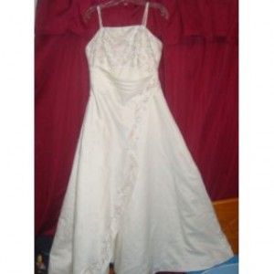 Carmen Luz Perez Manosalva Anuncios gratis para novios en Maip&uacute; |  VESTIDO DE NOVIA, talla 44, casa blanca