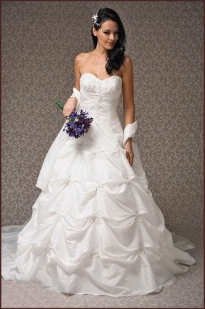EVA CASTRO Anuncios gratis para novios en Huechuraba |  ARRIENDO VESTIDO DE NOVIA COLOR IVORY, ARRIENDO 130.000