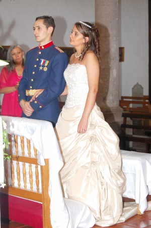 VIVIANA  Anuncios gratis para novios en Providencia |  LIQUIDO MI VESTIDO DE NOVIA, solo interesadas