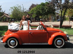 CRISTIAN Anuncios gratis para novios en Santiago |  ARRIENDO ESCARABAJO DESCAPOTABLE DE EXHIBICION, ESCARABAJO NARANJA CON BUTACAS BLANCAS INCREIBLE