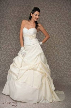 Carla Barriga Anuncios gratis para novios en Maip&uacute; |  Vendo Hermoso Vestido De Novia, Casa Blanca