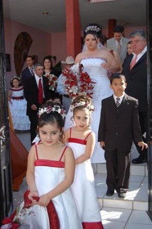 LORENA Anuncios gratis para novios en Maip&uacute; |  ARRIENDO VESTIDOS DE NOVIA-NOVIO-PAJES-FIESTA-GRADUACIONES 7475994, RESERVA TU VESTIDO Novia Fiesta