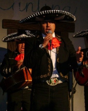 FERNANDO.CHARRO Anuncios gratis para novios en Macul |  SERENATAS A DOMICILIO � MARIACHIS, sorprenderla con este regalo sera lo m&aacute;ximo