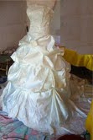claudia Anuncios gratis para novios en Providencia |  vestidos de novia nuevos a menos de 200 mil, vestidos de novia nuevos talla 38 y 40, blanco y ivory