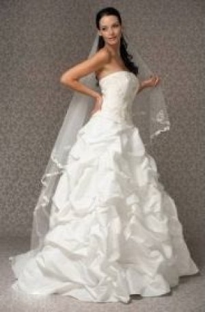 sandra Anuncios gratis para novios en Coquimbo |  VENDO HERMOSO VESTIDO DE NOVIA SALOME TALLA 44-46-48, COLOR OSTRA