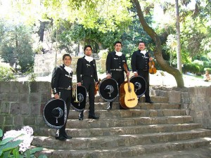 Mariachi chile mexico Anuncios gratis para novios en Maip&uacute; |  Charros a domicilio 02-7279788, Grandes serenatas con mariachi chile mexico