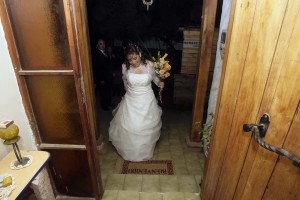 Pilar Anuncios gratis para novios en Santiago |  Vendo vestido de novia Strapless, talla 46, Color Ivory