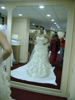 Nubia N&uacute;&ntilde;ez Anuncios gratis para novios en La Florida |  Vestido de novia so&ntilde;ado, color ivory talla 42, strapless