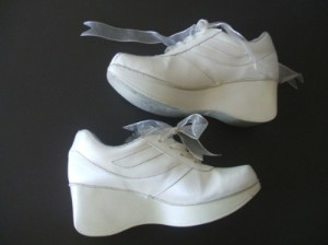 Carolina Anuncios gratis para novios en Santiago |  Vendo preciosas Zapatillas de Novia de La Ragazza, Zapatillas muy delicadas y c&oacute;modas