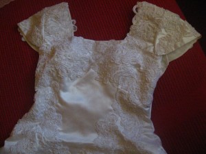 claudia  Anuncios gratis para novios en Pudahuel |  vendo hermoso vestido de novia, solicitar mas fotos a mi correo