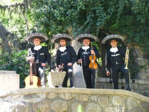 Mariachi Chile Mexico Anuncios gratis para novios en La Florida |  Serenata sorpresa..!! 02-7279788, Mariachis, Charros, serenatas, rancheras... a domicilio..!!