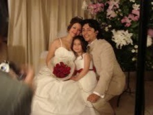 KATHERINE SAEZ LACROIX Anuncios gratis para novios en La Florida |   VENDO vestido de novia, linea internacional CASA BLANCA, incluye accesorios velo, echarpe, falso talla 38,40