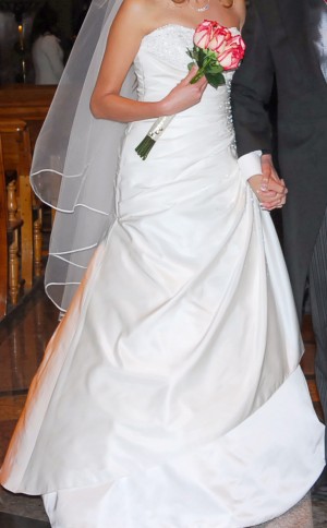 jessica Anuncios gratis para novios en Santiago |  vestido de novia, elegante y sobrio