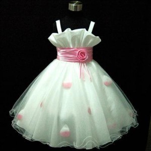 Isabel  Anuncios gratis para novios en Vitacura |  Vestidos de Pajes, primeras comuni&oacute;n o fiesta Importados Exclusivos, Unicos en Chile