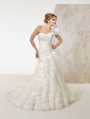 MARIA NOE SILVA VILLARROEL Anuncios gratis para novios en Vitacura |  VESTIDO DE NOVIA MADELINE GARDNER 2011, INCERIBLE VESTIDO