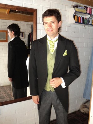 Eduardo Anuncios gratis para novios en Maip&uacute; |  Trajes para bodas, Sastreria novio 