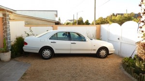 Andrej Massouh Anuncios gratis para novios en La Reina |  Servicio de Transporte para Novios en Matrimonio, Arriendo de Vehiculo Mercedes Benz E 240 Blanco con Chofer