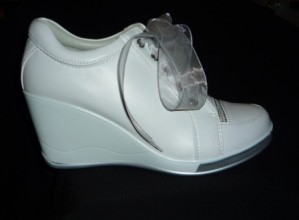 FASHION EMERGENCY Anuncios gratis para novios en Providencia |  ZAPATILLAS DE NOVIA, ZAPATILLAS Y ZAPATOS DE NOVIA