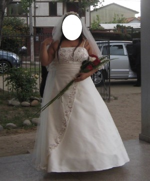  Anuncios gratis para novios en Maip&uacute; |  VENDO HERMOSO VESTIDO TALLA 50-52, solo con horas de uso