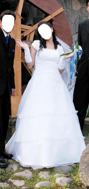 Daniela Cabrera Anuncios gratis para novios en Santiago |  SE VENDE VESTIDO DE NOVIA USADO MAS VELO A $150.000.-, EN VENTA VESTIDO DE NOVIA CON CORSET + FALSO INCLUIDO
