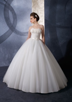 BARBARA TOLEDO DONOSO Anuncios gratis para novios en Santiago |  unico Y HERMOSO!!! vestido NUEVO talla 40. mori lee $300.000 CONVERSABLE!, COLOR IVORY, NUEVO,( SIN USO ALGUNO) MAS ACCESORIOS, FALSO,LIGA,RAMO.