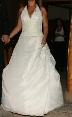 Carolina Anuncios gratis para novios en Santiago |  Vestido estilo Princesa, corte imperio