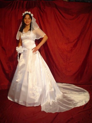 Ema Anuncios gratis para novios en Pe&ntilde;alol&eacute;n |  Vestidos de novia a medida, Confecciones a medida novias, fiestas, galas, etc..