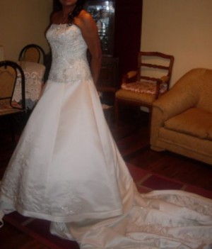 Pamela silva Anuncios gratis para novios en Maip&uacute; |   vestido de novia finisimo marca mori lee de la casa de las novia , Vendo vestido de novia 4 horas de uso  200.000