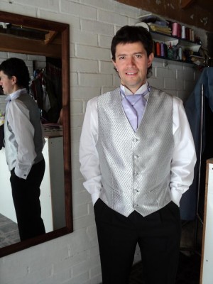 Eduardo Anuncios gratis para novios en Maip&uacute; |  Tallas especiales ropa novio, Gillettes tallas especiales