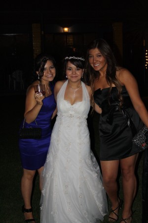 Claudia Lucero Anuncios gratis para novios en La Florida |  Vendo vestido de novia exclusivo Mori Lee , Talla 38-40