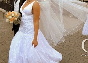 Carla Dellap&eacute; Anuncios gratis para novios en Vitacura |  VENDO VESTIDO NOVIA, HECHO A MANO EN ARGENTINA,BORDADO A MANO 