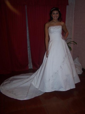 LORENA Anuncios gratis para novios en Maip&uacute; |  ARRIENDO EXCLUSIVOS VESTIDOS DE NOVIA, Vestidos Novia Novios Fiesta Pajes 