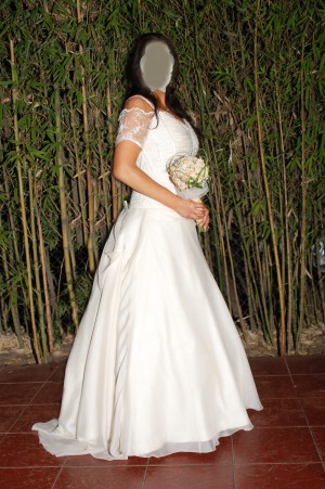 Ver&oacute;nica Anuncios gratis para novios en Santiago |  VENDO HERMOSO VESTIDO DE NOVIA , Talla 42-44, Color Marfil, Hecho a mano por dise&ntilde;ador 