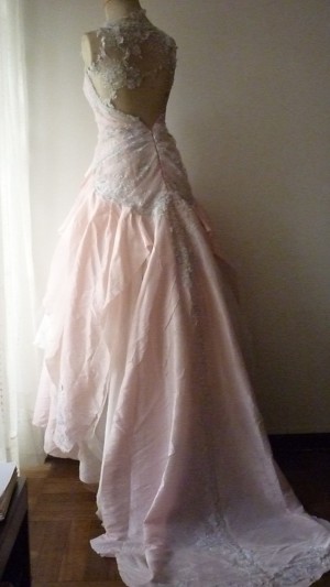 Claudia Page Anuncios gratis para novios en Santiago |  se confeccionan vestidos de novia a la media, Dise&ntilde;os exclusivos
