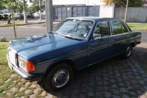 C&R Arriendo de Mercedes Anuncios gratis para novios en Santiago |  Arriendo Auto Mercedes para Novios, Precioso Mercedez Benz 250 de 1982 se arrienda para matrimonios y eventos